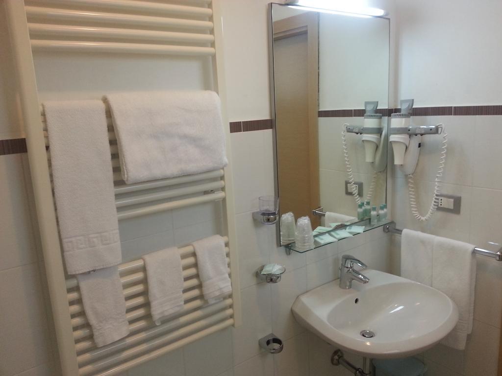 Hotel Duca Degli Abruzzi Montesilvano Marina Εξωτερικό φωτογραφία